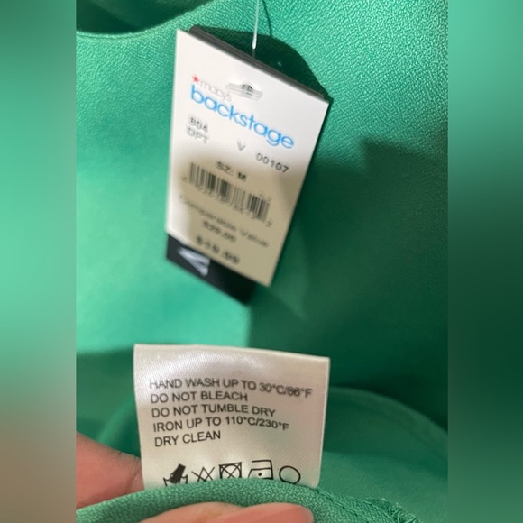 Green High Low Top Size Medium - Picture 5 of 7